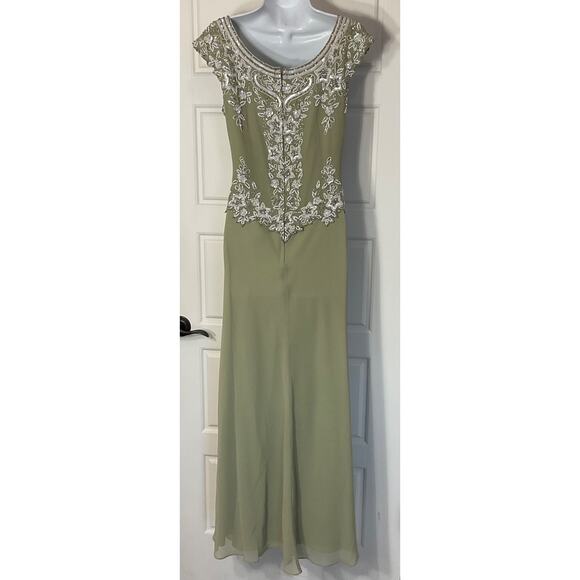 J Kara Green Sequins and Beads Sleeveless Long Formal Gown 10 - Picture 4 of 11
